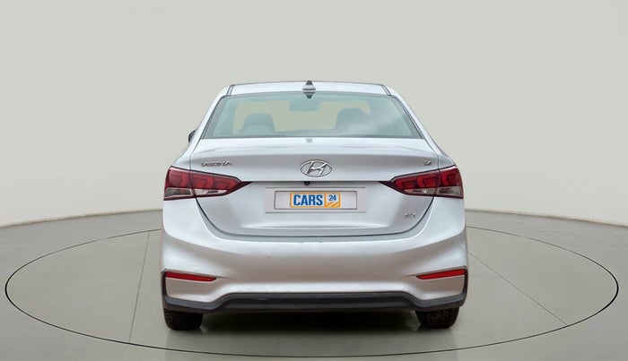 2017 Hyundai Verna 1.6 VTVT SX, Petrol, Manual, 37,789 km, Back/Rear