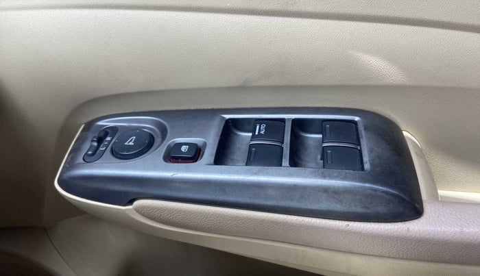 2013 Honda City 1.5L I-VTEC V MT, Petrol, Manual, 70,832 km, Right front window switch / handle - Master window function not working