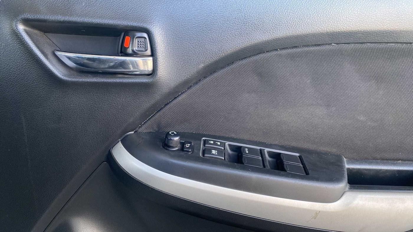 2016 Maruti Baleno ZETA PETROL 1.2, Petrol, Manual, 64,929 km, Driver Side Door Panels Control