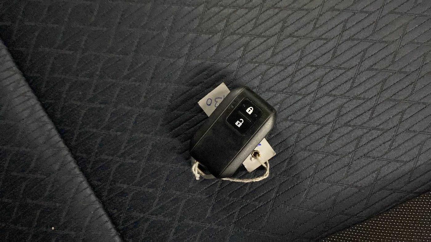 2019 Maruti Baleno ZETA PETROL 1.2, CNG, Manual, 26,595 km, Key Close Up