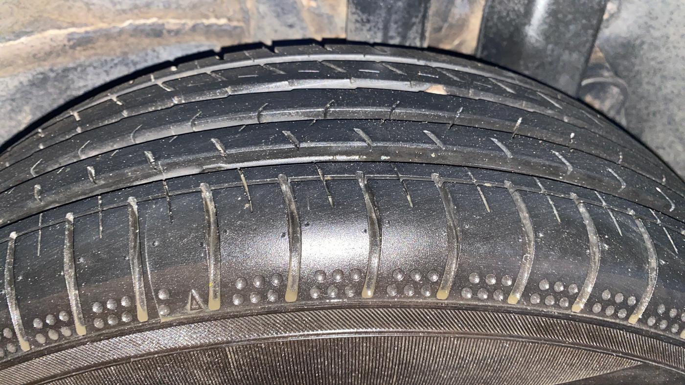 2016 Hyundai Elite i20 MAGNA 1.2, Petrol, Manual, 87,881 km, Left Rear Tyre Tread