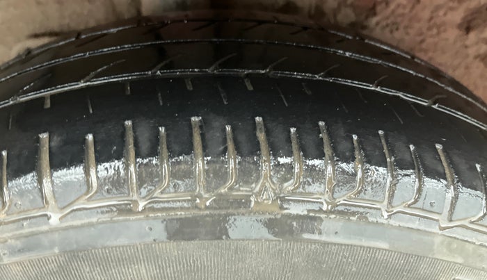 2017 Hyundai Elite i20 MAGNA EXECUTIVE 1.2, Petrol, Manual, 60,240 km, Right Rear Tyre Tread