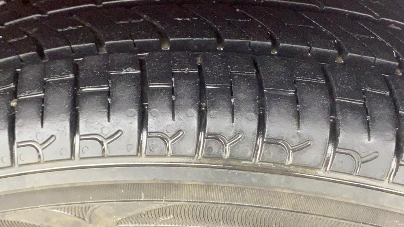 2014 Maruti Alto K10 VXI, Petrol, Manual, 52,728 km, Left Rear Tyre Tread