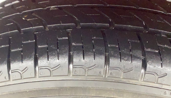 2014 Maruti Alto K10 VXI, Petrol, Manual, 52,722 km, Right Rear Tyre Tread