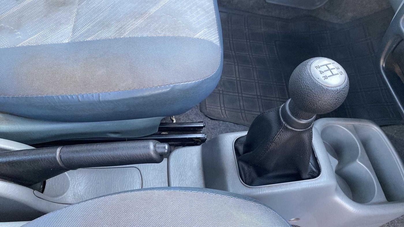 2013 Maruti Alto K10 VXI, Petrol, Manual, 42,859 km, Gear Lever