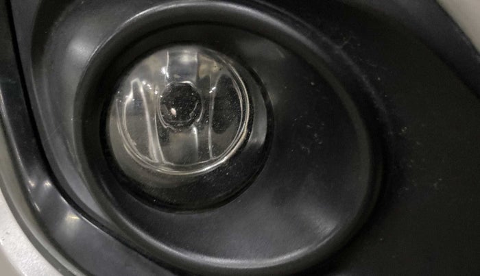 2015 Maruti Swift VDI ABS, Diesel, Manual, 97,140 km, Right fog light - Not working