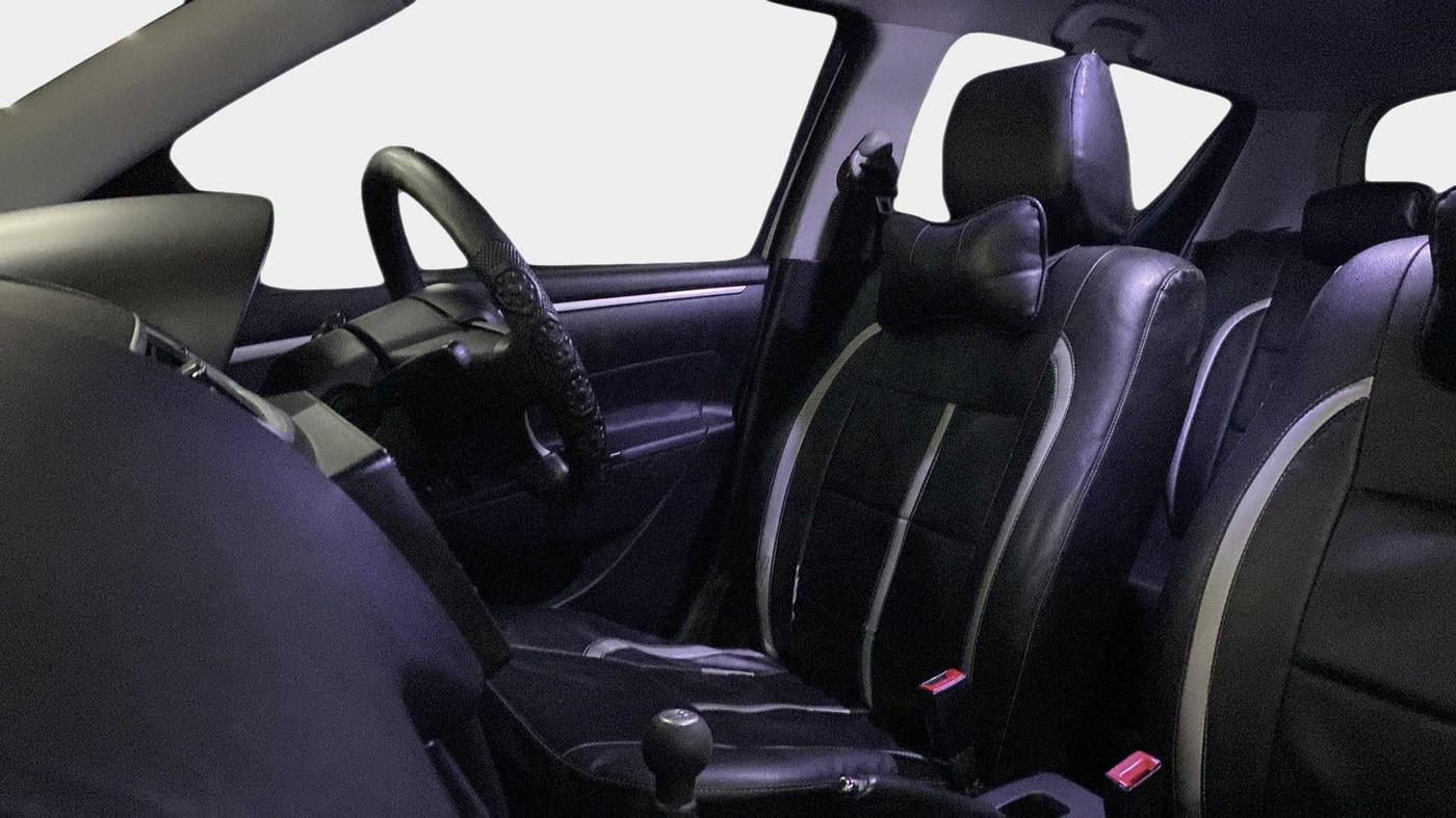 2015 Maruti Swift VDI ABS, Diesel, Manual, 97,140 km, Right Side Front Door Cabin