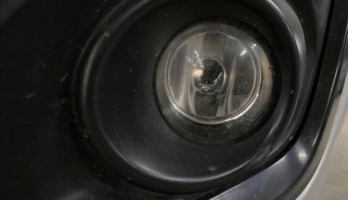 2015 Maruti Swift VDI ABS, Diesel, Manual, 97,140 km, Left fog light - Not working