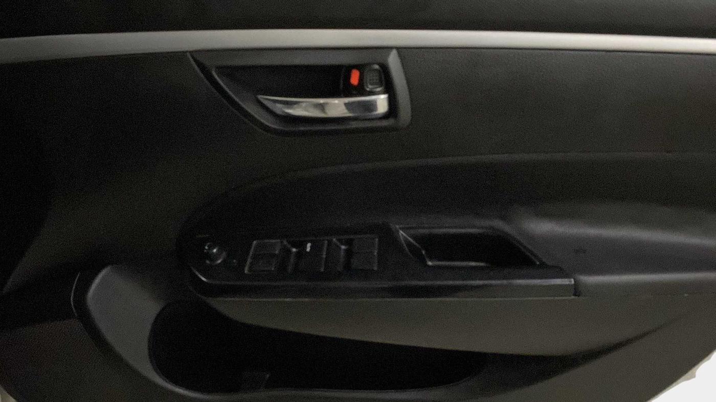 2015 Maruti Swift VDI ABS, Diesel, Manual, 97,140 km, Driver Side Door Panels Control