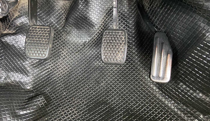 2014 Maruti Alto 800 LXI, Petrol, Manual, 73,166 km, Pedals