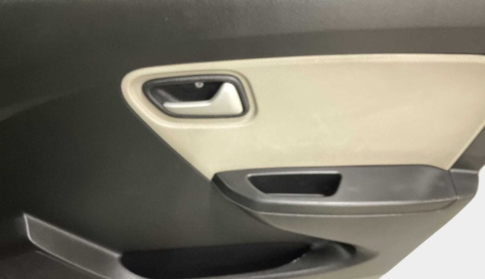 2019 Maruti Alto VXI, Petrol, Manual, 19,168 km, Driver Side Door Panels Control