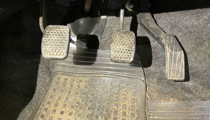 2019 Maruti Alto VXI, Petrol, Manual, 19,168 km, Pedals