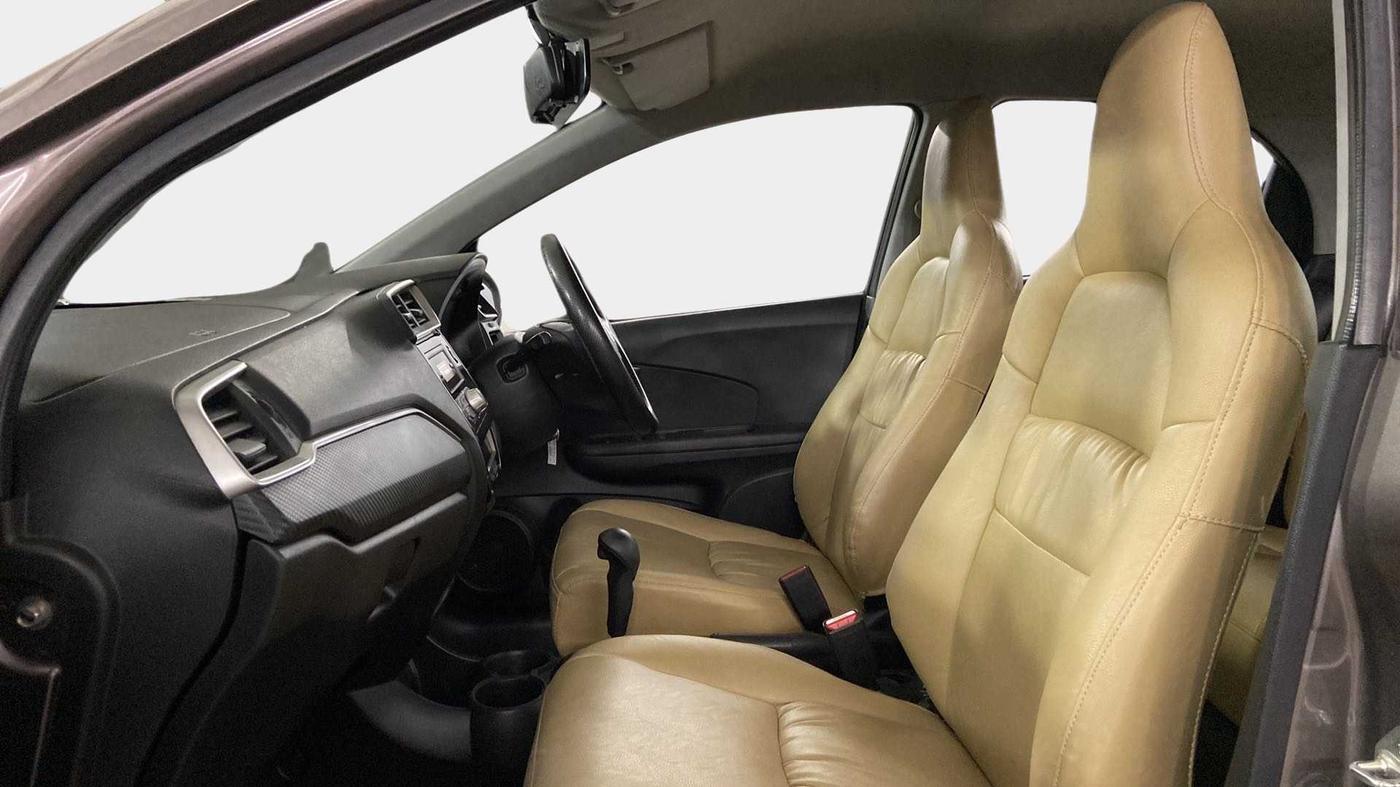2017 Honda Brio VX AT, Petrol, Automatic, 43,148 km, Right Side Front Door Cabin