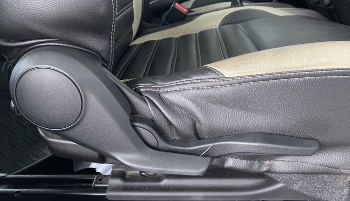 2019 Toyota Glanza V, Petrol, Manual, 16,386 km, Driver Side Adjustment Panel