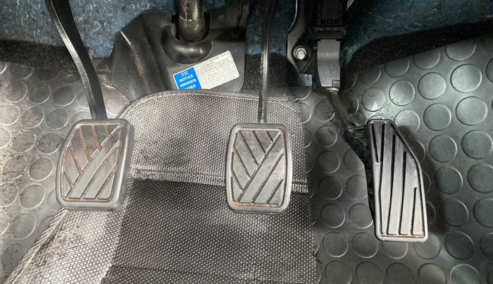 2019 Toyota Glanza V, Petrol, Manual, 16,386 km, Pedals