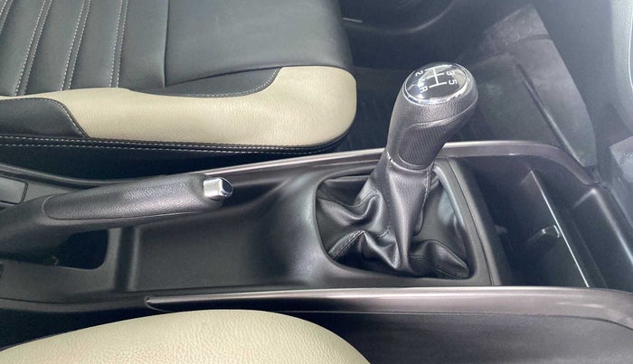 2019 Toyota Glanza V, Petrol, Manual, 16,386 km, Gear Lever