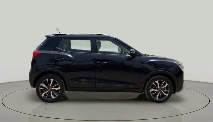 2019 Mahindra XUV300 W8 (O) 1.5 DIESEL, Diesel, Manual, 1,16,573 km, Right Side View