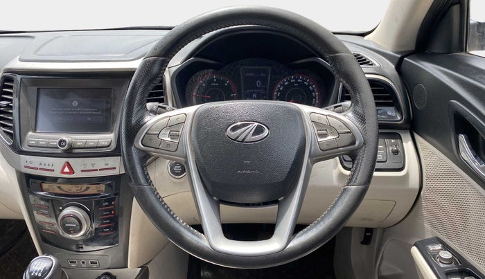 2019 Mahindra XUV300 W8 (O) 1.5 DIESEL, Diesel, Manual, 1,16,573 km, Steering Wheel Close Up