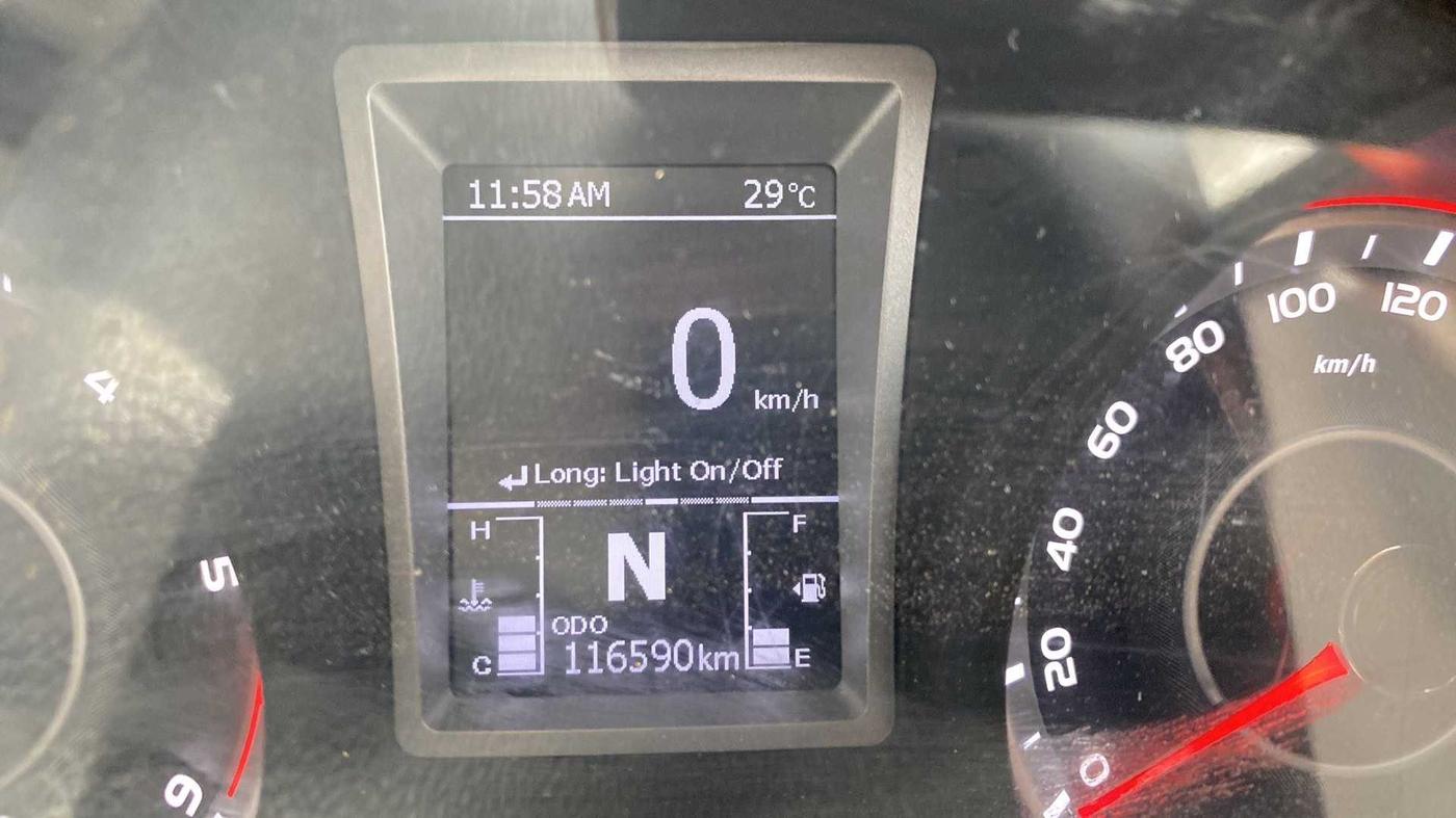2019 Mahindra XUV300 W8 (O) 1.5 DIESEL, Diesel, Manual, 1,16,573 km, Odometer Image