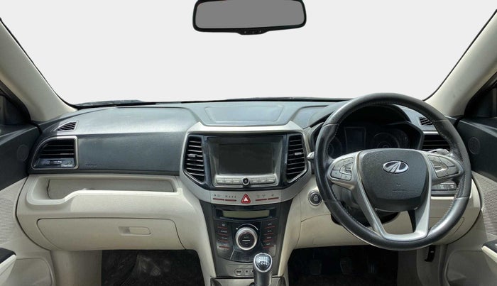 2019 Mahindra XUV300 W8 (O) 1.5 DIESEL, Diesel, Manual, 1,16,573 km, Dashboard