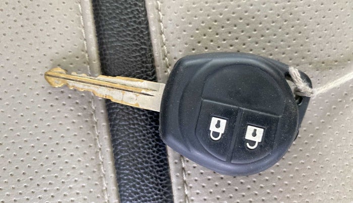 2016 Maruti Wagon R 1.0 VXI, Petrol, Manual, 47,202 km, Key Close Up