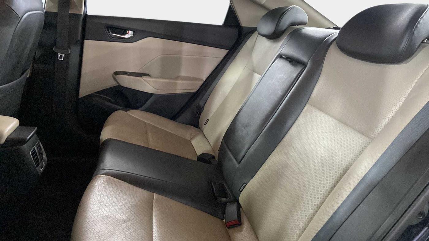 2020 Hyundai Verna SX (O) 1.5 VTVT IVT, Petrol, Automatic, 24,376 km, Right Side Rear Door Cabin