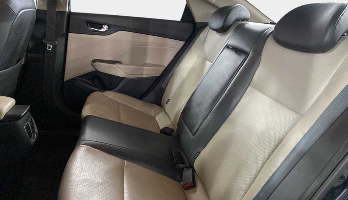 2020 Hyundai Verna SX (O) 1.5 VTVT IVT, Petrol, Automatic, 24,376 km, Right Side Rear Door Cabin