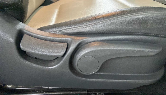 2020 Hyundai Verna SX (O) 1.5 VTVT IVT, Petrol, Automatic, 24,376 km, Driver Side Adjustment Panel