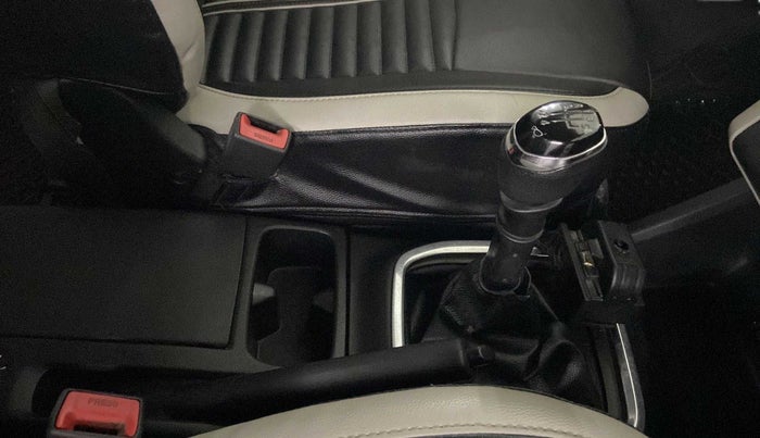 2019 Renault TRIBER RXT, Petrol, Manual, 56,524 km, Gear Lever