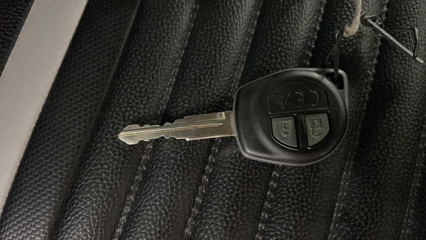 2020 Maruti Baleno DELTA PETROL 1.2, Petrol, Manual, 9,643 km, Key Close Up