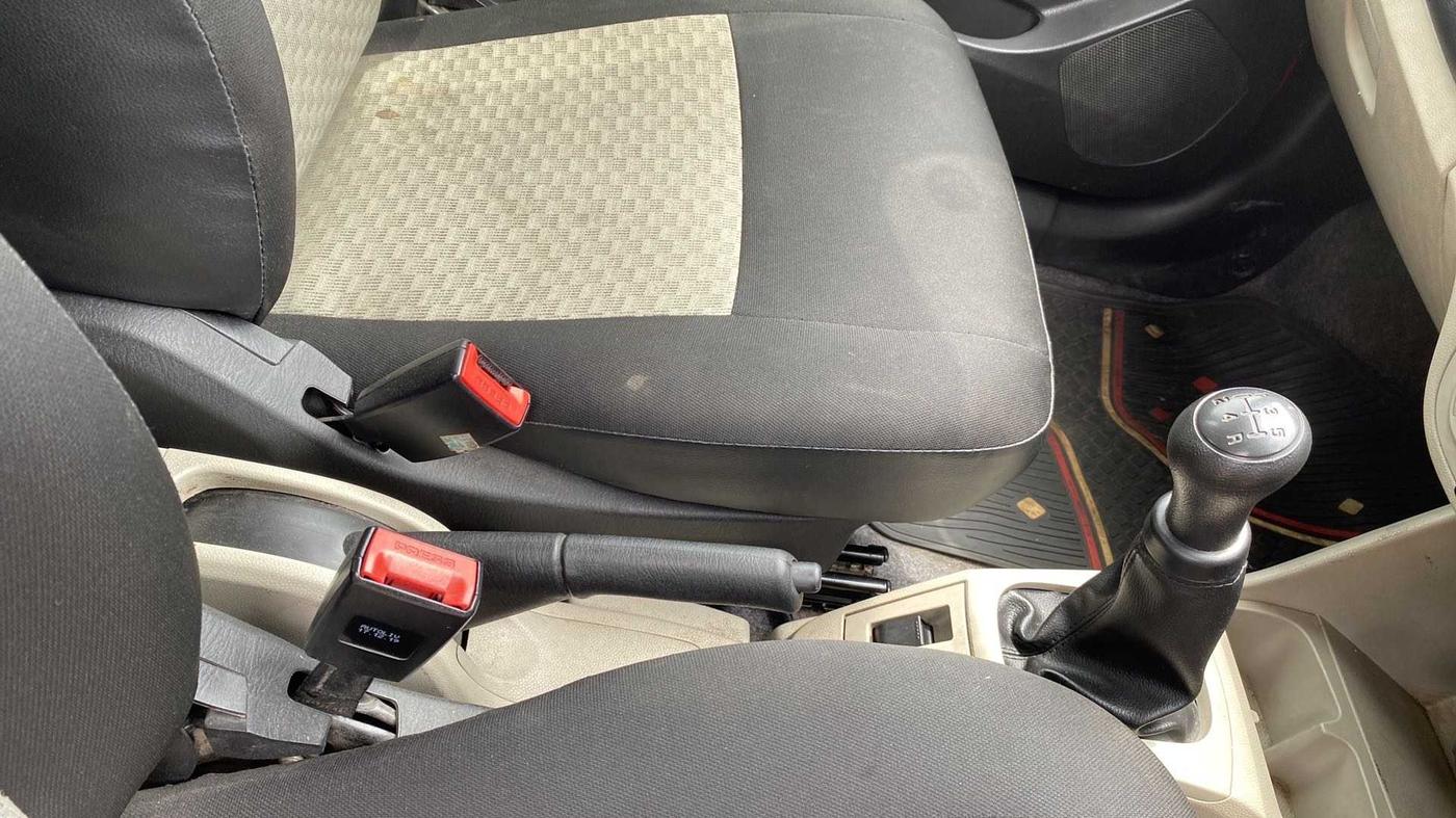 2019 Maruti Alto VXI, Petrol, Manual, 18,060 km, Gear Lever