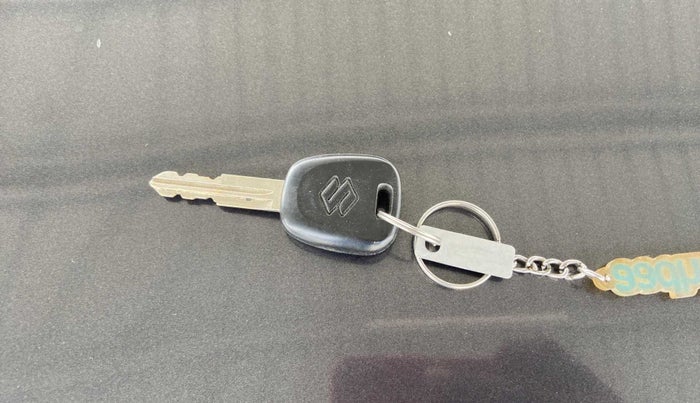 2016 Maruti Alto 800 LXI, Petrol, Manual, 38,253 km, Key Close Up