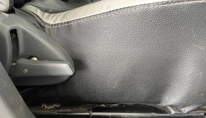 2016 Maruti Alto 800 LXI, Petrol, Manual, 38,253 km, Driver Side Adjustment Panel