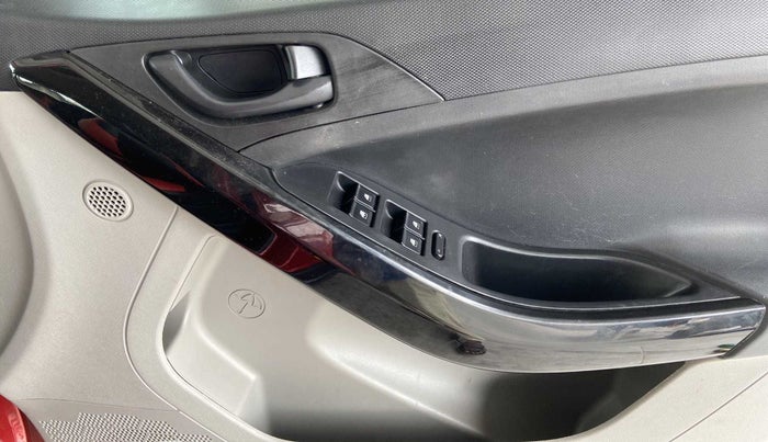 2018 Tata NEXON XT PETROL, Petrol, Manual, 55,626 km, Driver Side Door Panels Control