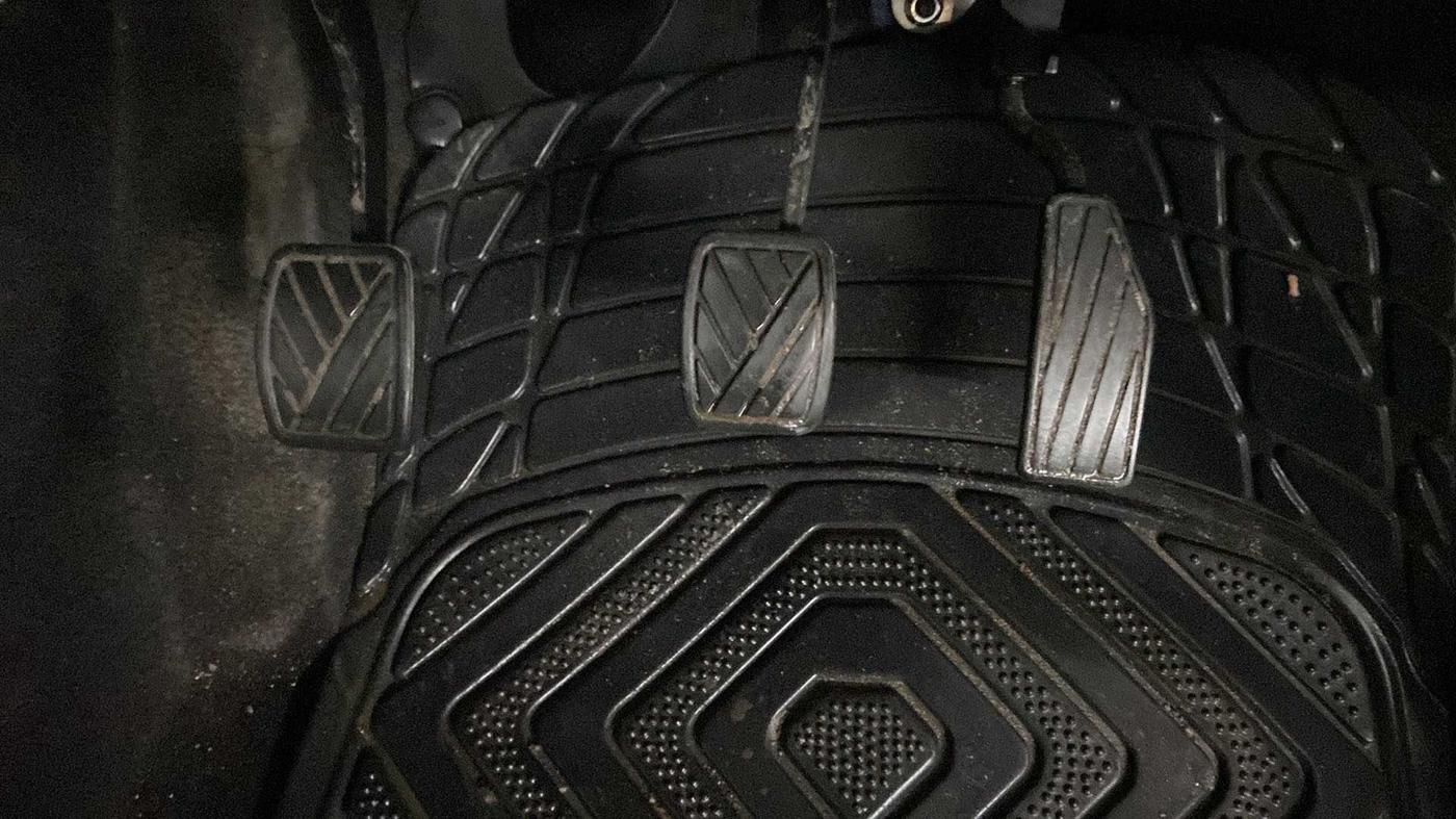 2019 Maruti New Wagon-R VXI 1.0, Petrol, Manual, 34,658 km, Pedals