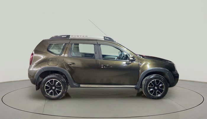2019 Renault Duster 110 PS RXZ 4X4 MT DIESEL, Diesel, Manual, 35,331 km, Right Side View
