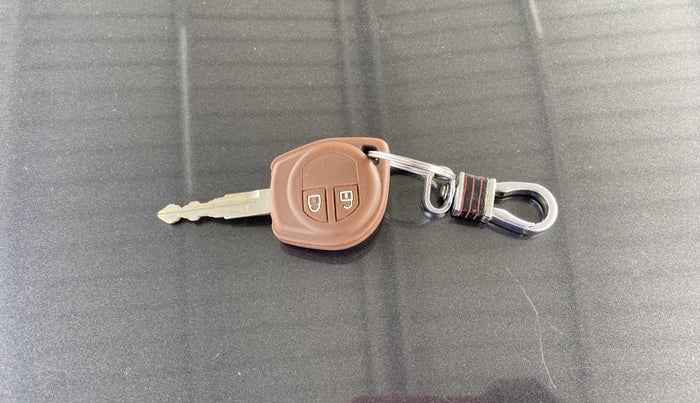 2016 Maruti Ertiga VDI SHVS, Diesel, Manual, 66,270 km, Key Close Up