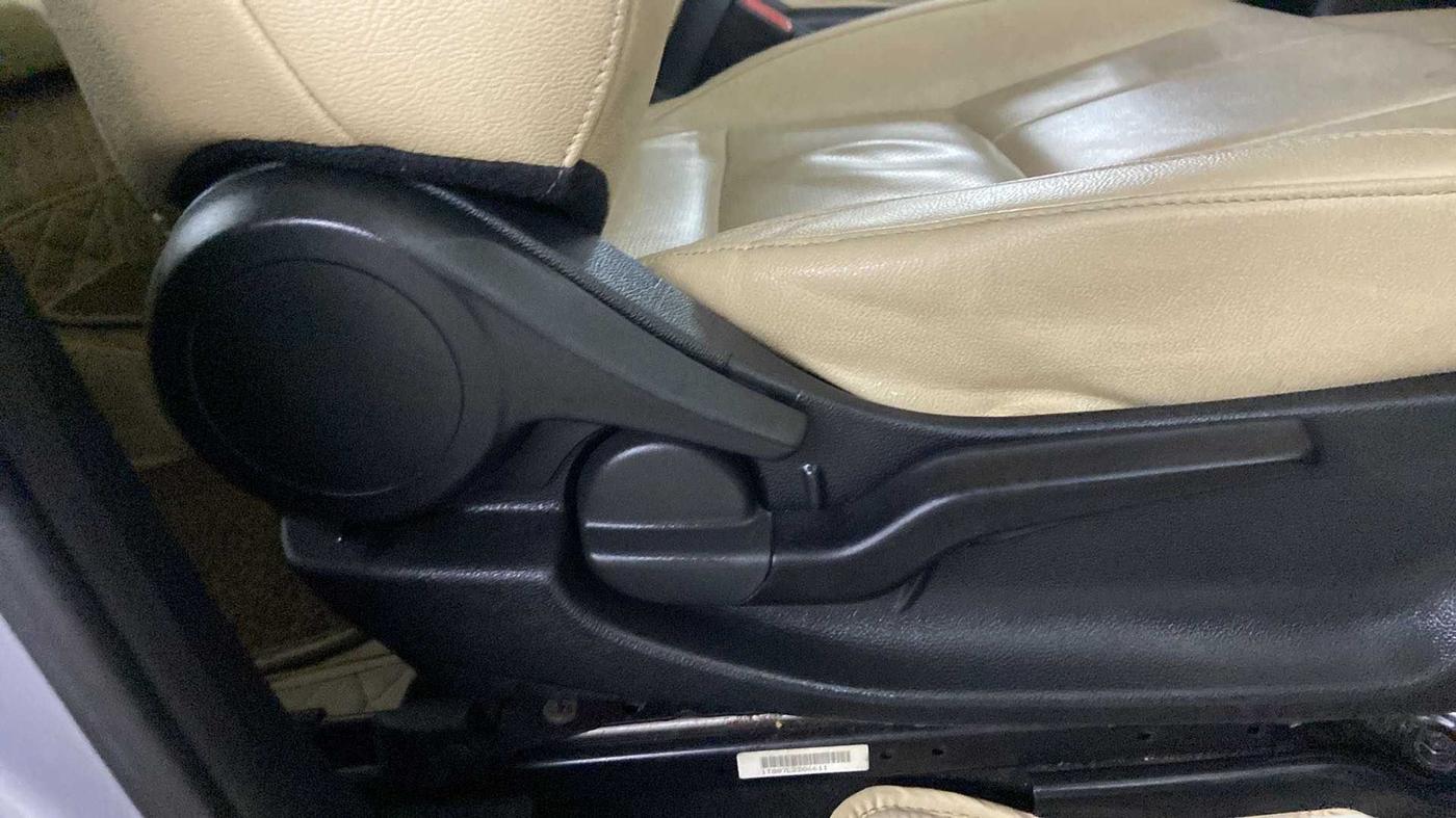 2021 Honda City 1.5L I-VTEC ZX CVT, Petrol, Automatic, 15,014 km, Driver Side Adjustment Panel