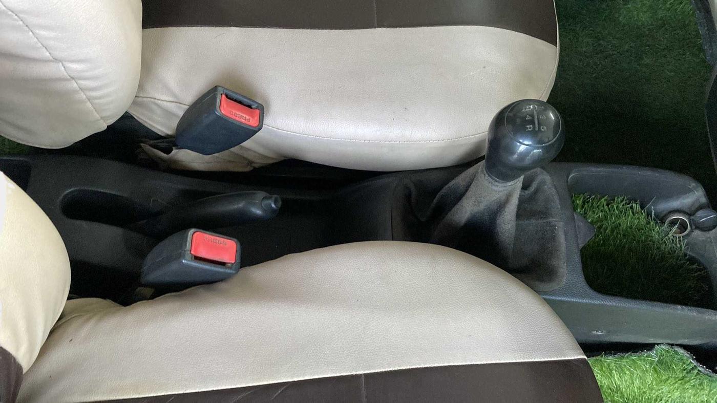 2013 Hyundai Eon ERA +, Petrol, Manual, 96,116 km, Gear Lever