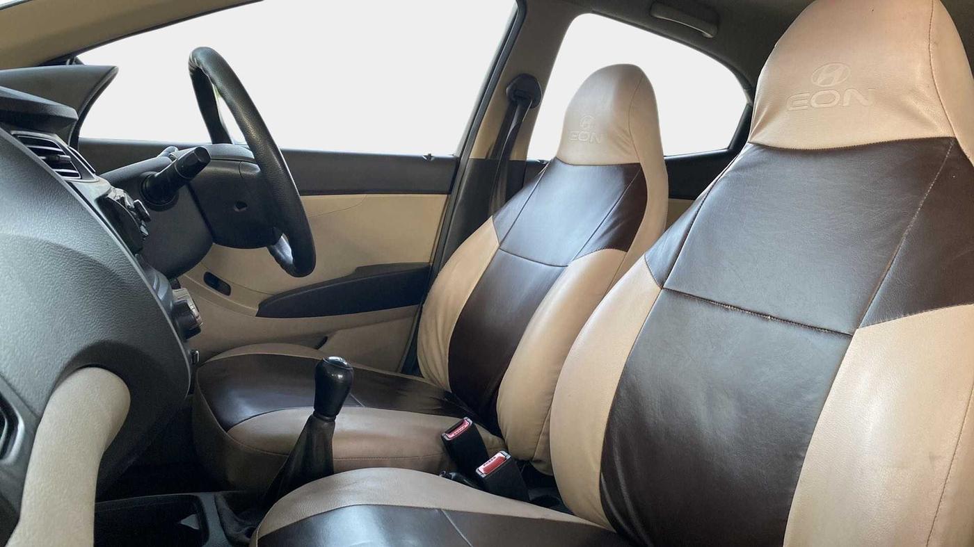 2013 Hyundai Eon ERA +, Petrol, Manual, 96,116 km, Right Side Front Door Cabin