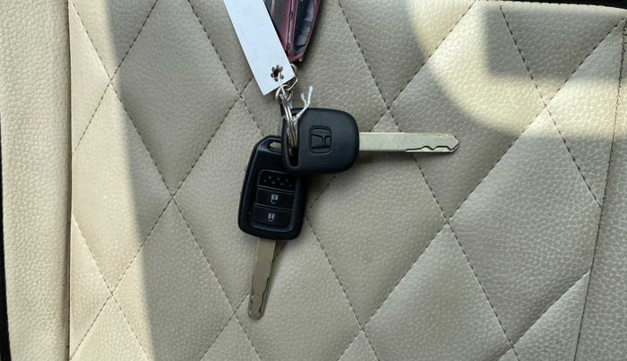 2017 Honda Jazz 1.2L I-VTEC V, Petrol, Manual, 47,739 km, Key Close Up