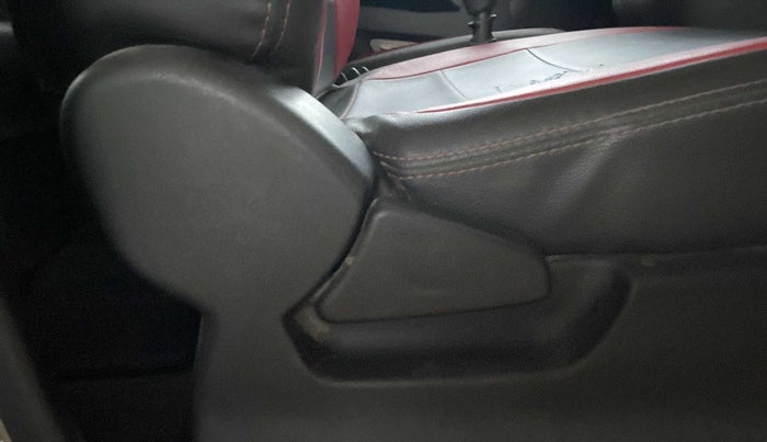 2019 Datsun Redi Go T (O), CNG, Manual, 57,174 km, Driver Side Adjustment Panel
