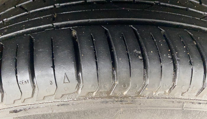 2023 Hyundai NEW I20 ASTA (O) 1.2 MT, Petrol, Manual, 7,718 km, Right Front Tyre Tread