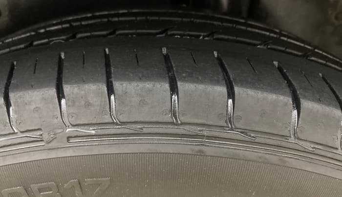 2020 MG HECTOR SHARP 1.5 DCT PETROL, Petrol, Automatic, 50,914 km, Left Rear Tyre Tread