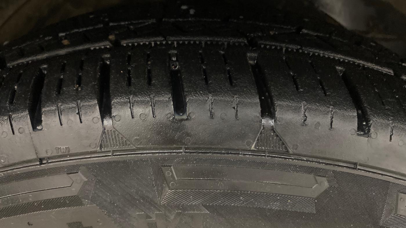 2020 MG HECTOR SHARP 1.5 DCT PETROL, Petrol, Automatic, 50,914 km, Right Front Tyre Tread