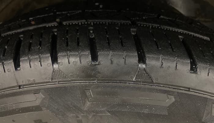 2020 MG HECTOR SHARP 1.5 DCT PETROL, Petrol, Automatic, 50,914 km, Right Front Tyre Tread