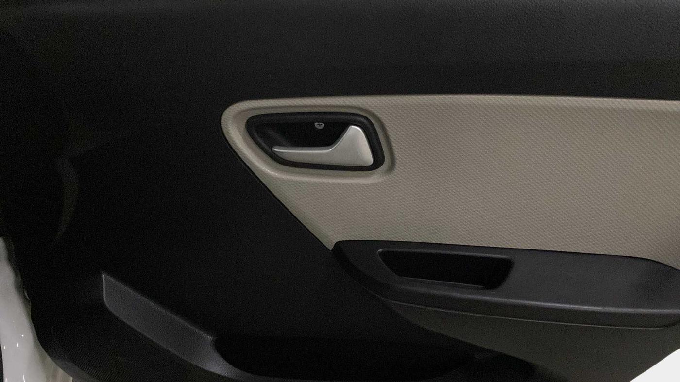 2019 Maruti Alto LXI, Petrol, Manual, 13,418 km, Driver Side Door Panels Control