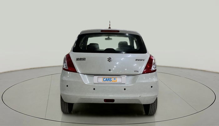 2017 Maruti Swift VXI, CNG, Manual, 85,416 km, Back/Rear