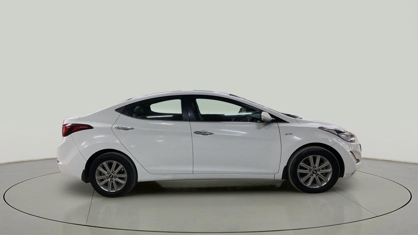 2016 Hyundai New Elantra 1.8 SX AT VTVT, Petrol, Automatic, 94,329 km, Right Side View