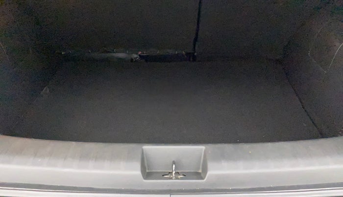 2021 Nissan MAGNITE XV MT, Petrol, Manual, 81,655 km, Boot Inside